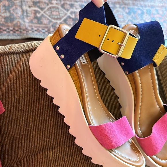 Steve Madden platform multicolor sandal size 8.5. Wore one time. - Picture 2 of 5